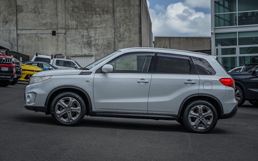 2017 Suzuki Vitara 5