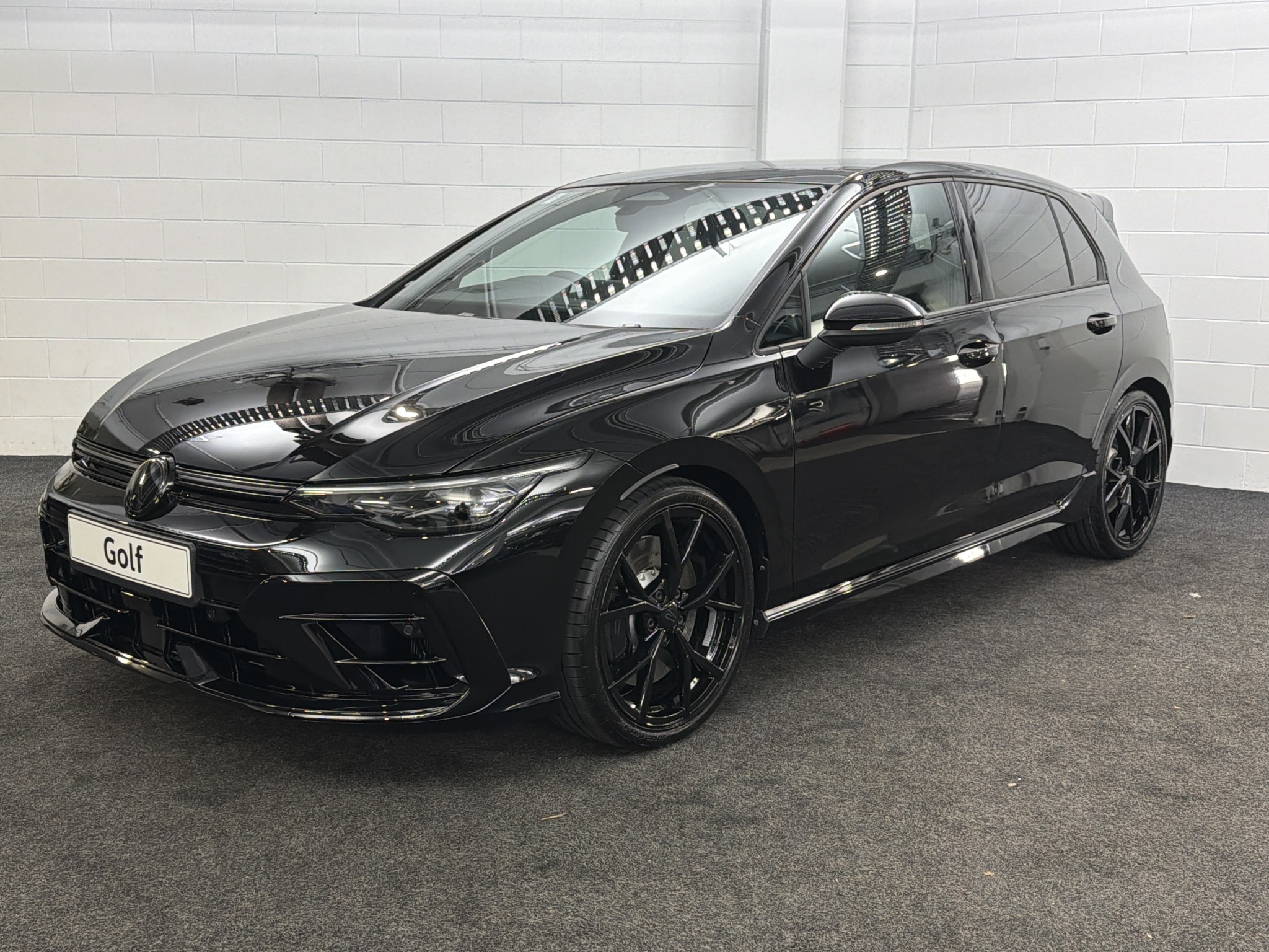 Volkswagen Golf R 8.5