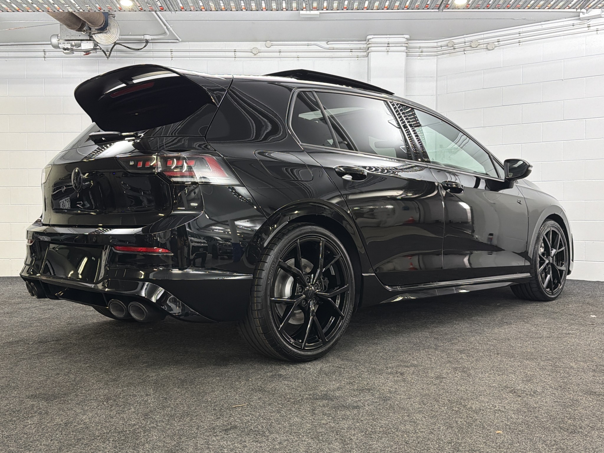 Volkswagen Golf R 8.5