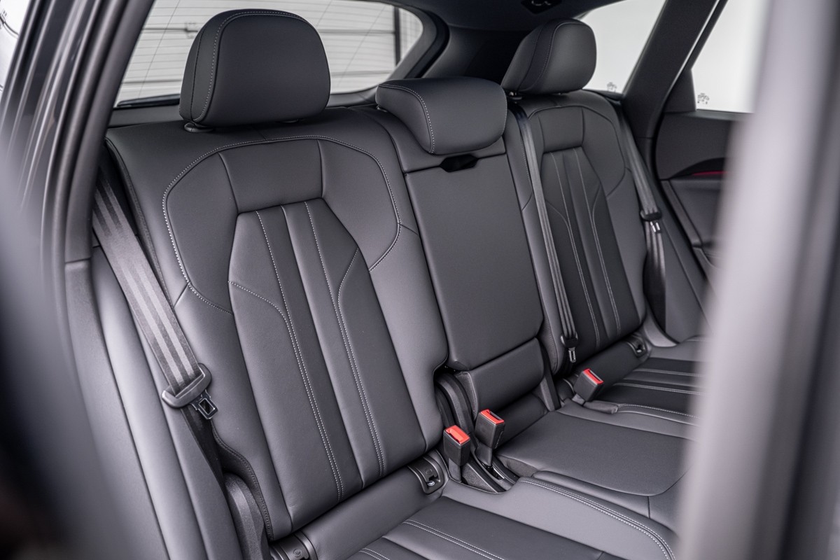 Audi Q5 E-HYBRID S LINE