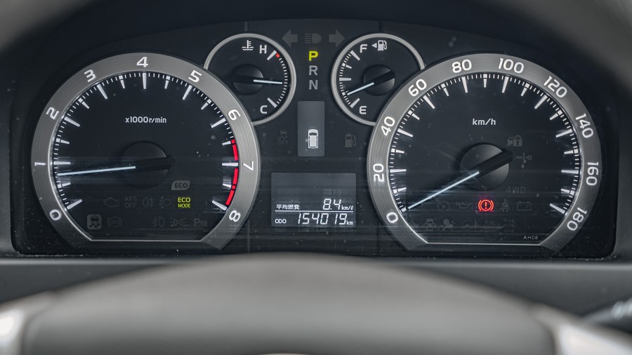 2012 Toyota Alphard 12