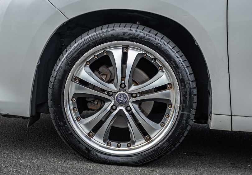 2012 Toyota Alphard 6