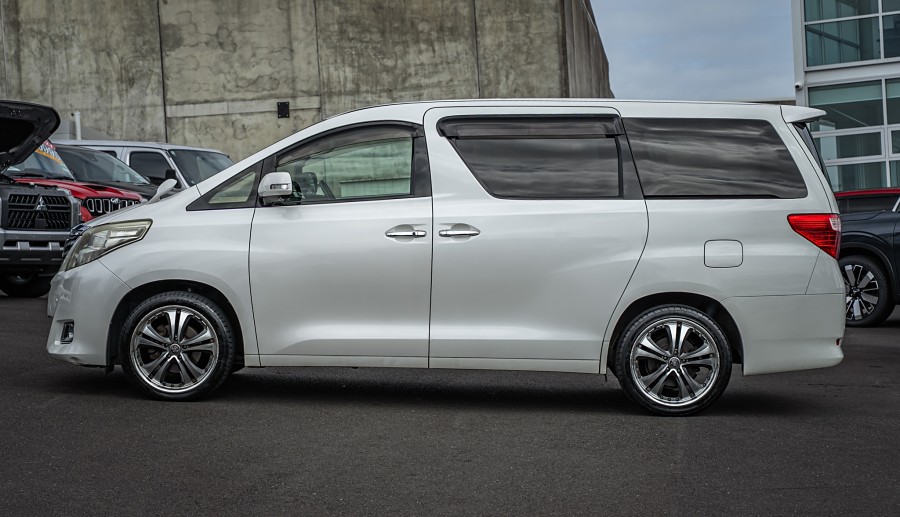 2012 Toyota Alphard 5