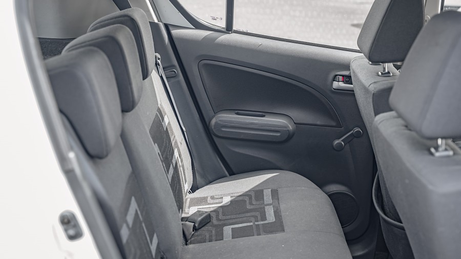 2012 Suzuki Splash 16