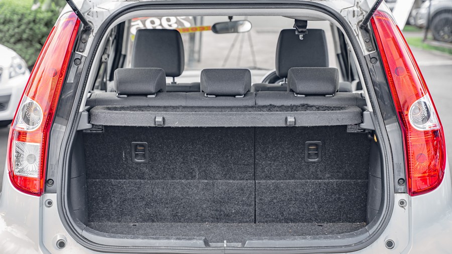 2012 Suzuki Splash 17