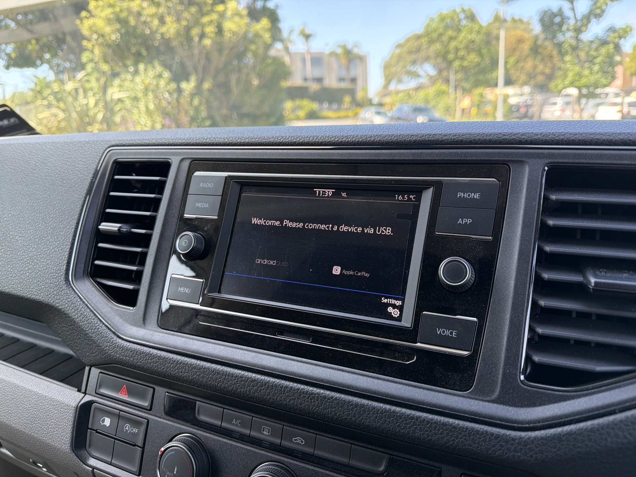 Volkswagen Crafter 35 103KW MWB AUTO