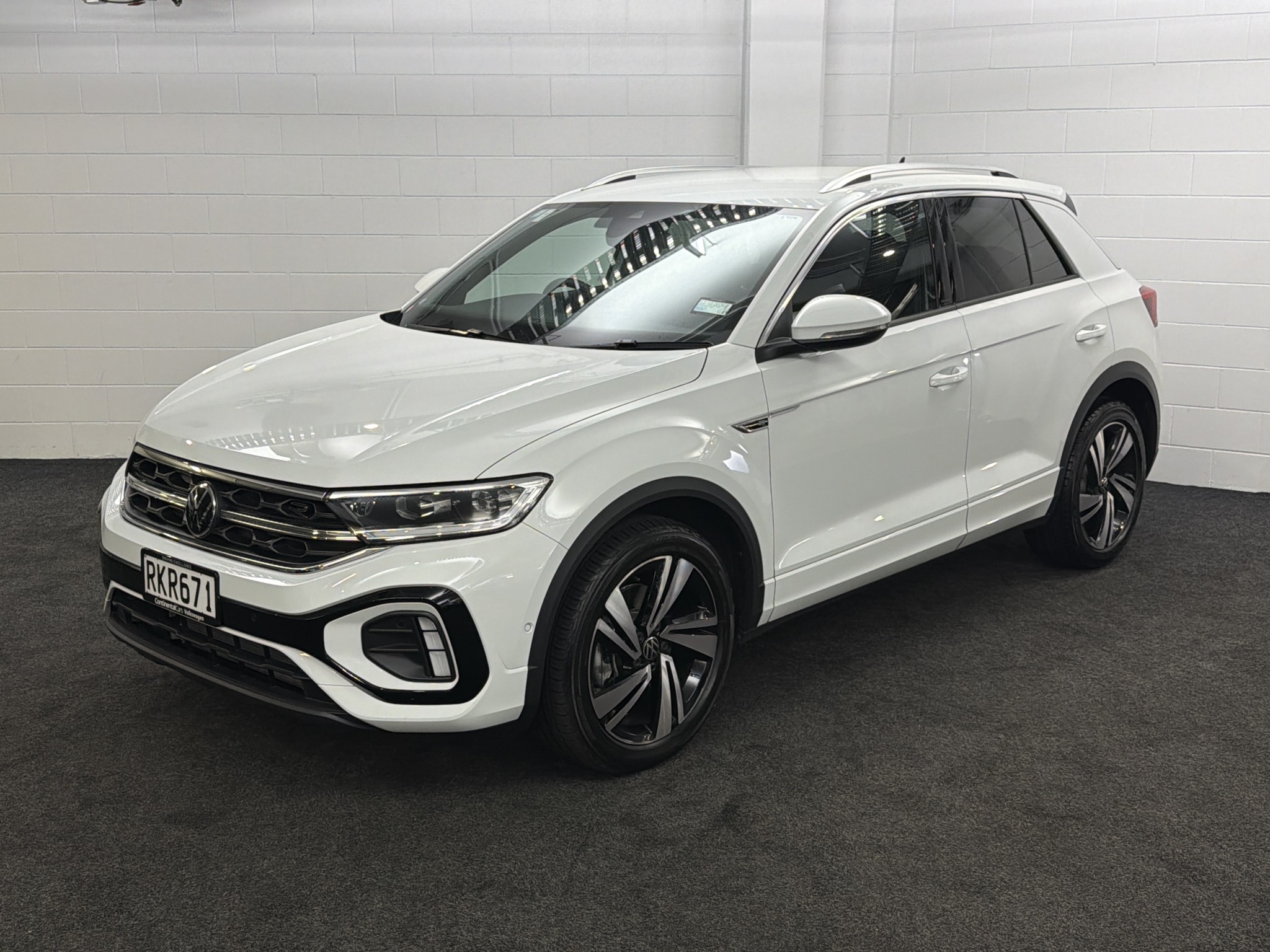 Volkswagen T-Roc 2WD R-LINE
