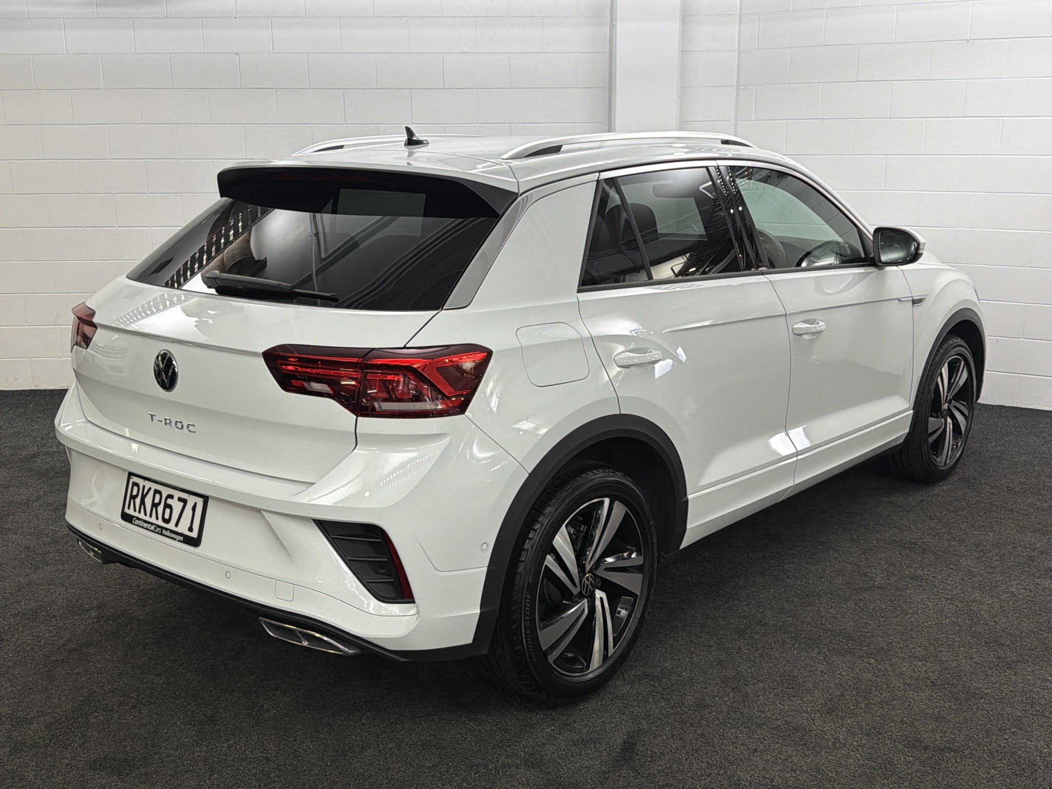 Volkswagen T-Roc 2WD R-LINE