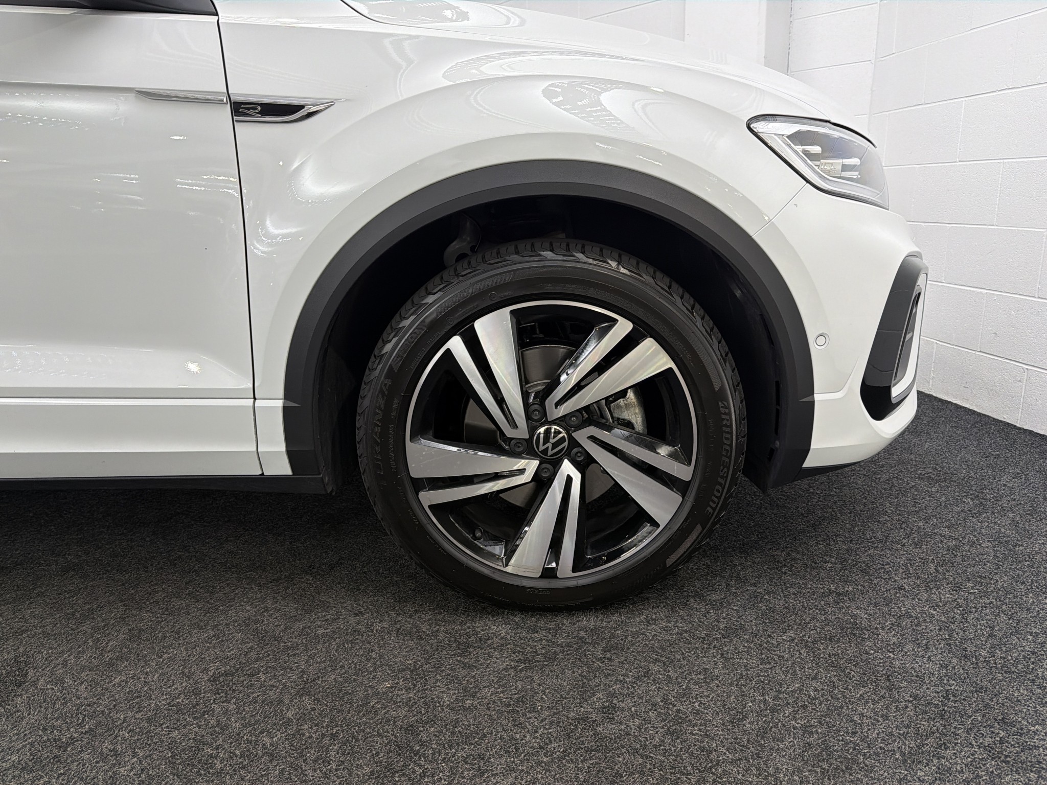 Volkswagen T-Roc 2WD R-LINE