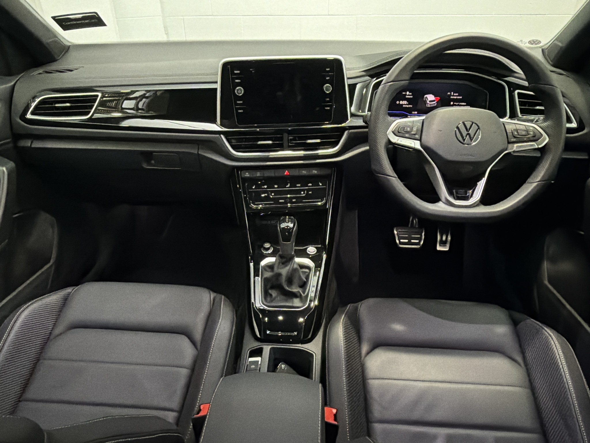 Volkswagen T-Roc 2WD R-LINE