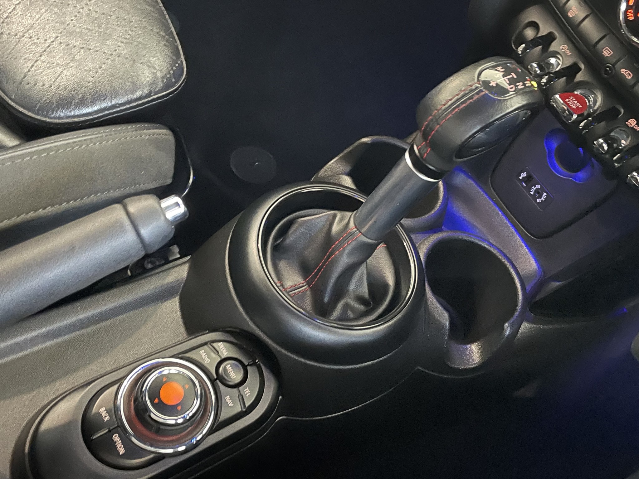 MINI Cooper John Cooper Works (JCW)