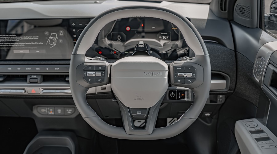 2025 Kia EV3 11