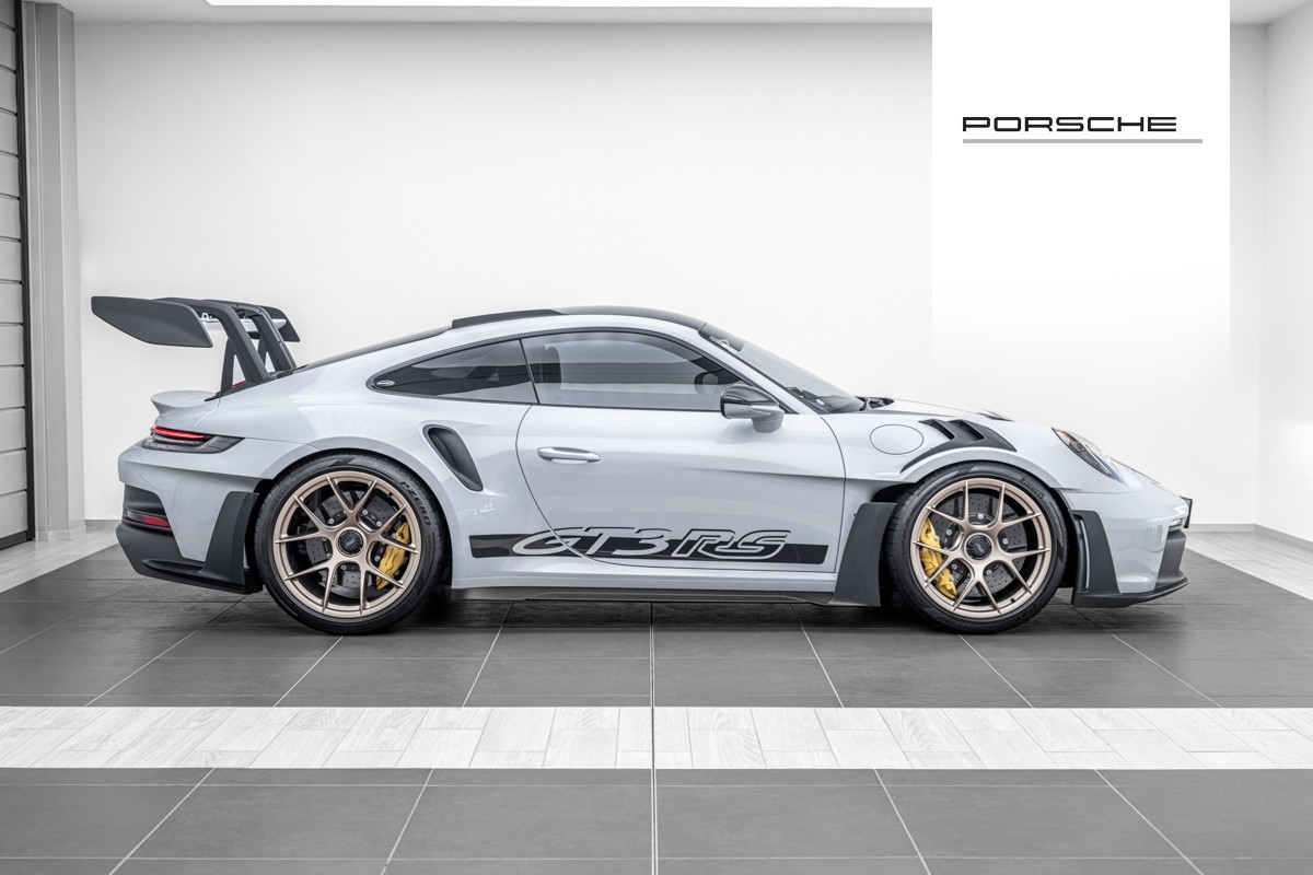 Porsche 911 GT3 RS (992) Weissach Package