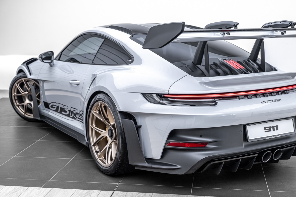 Porsche 911 GT3 RS (992) Weissach Package