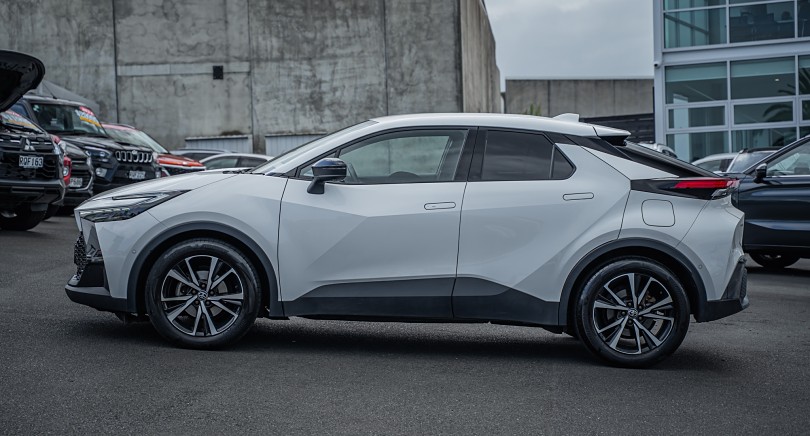 2024 Toyota C-HR 5