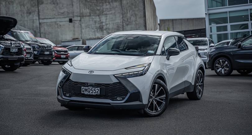 2024 Toyota C-HR 1
