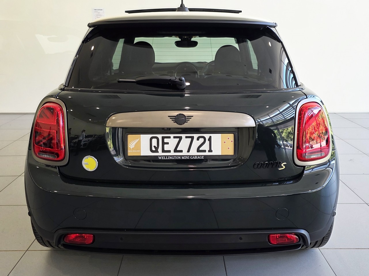 MINI Cooper SE Hatch The Resolute