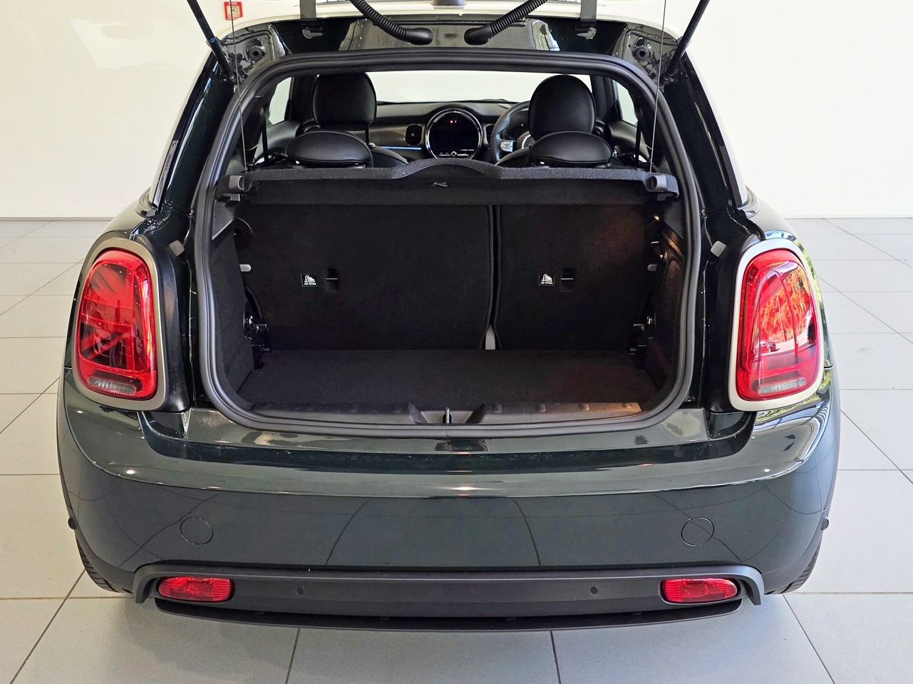 MINI Cooper SE Hatch The Resolute