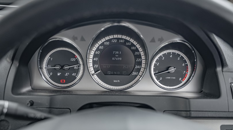 2010 Mercedes-Benz C 250 12