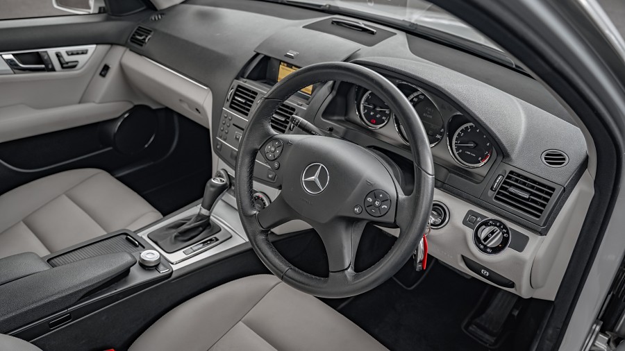 2010 Mercedes-Benz C 250 9