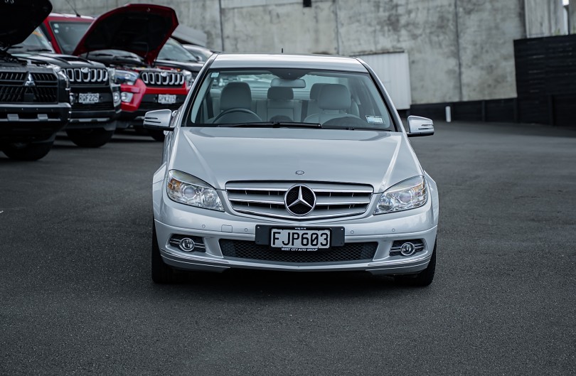 2010 Mercedes-Benz C 250 3