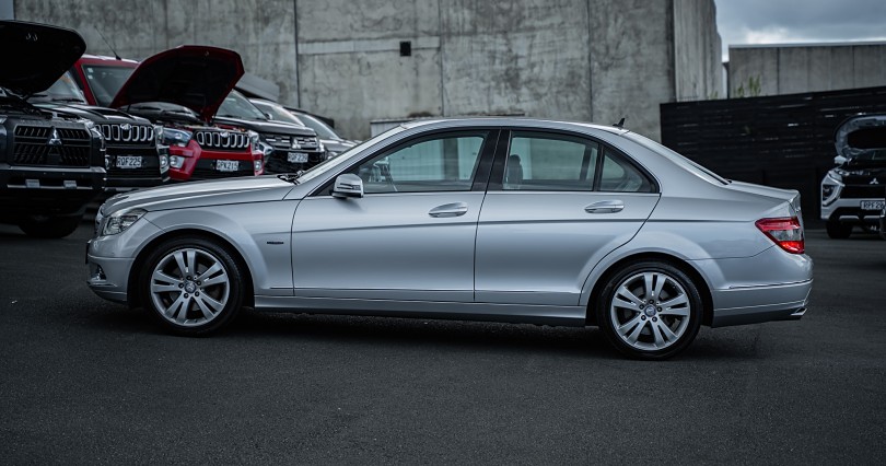 2010 Mercedes-Benz C 250 5