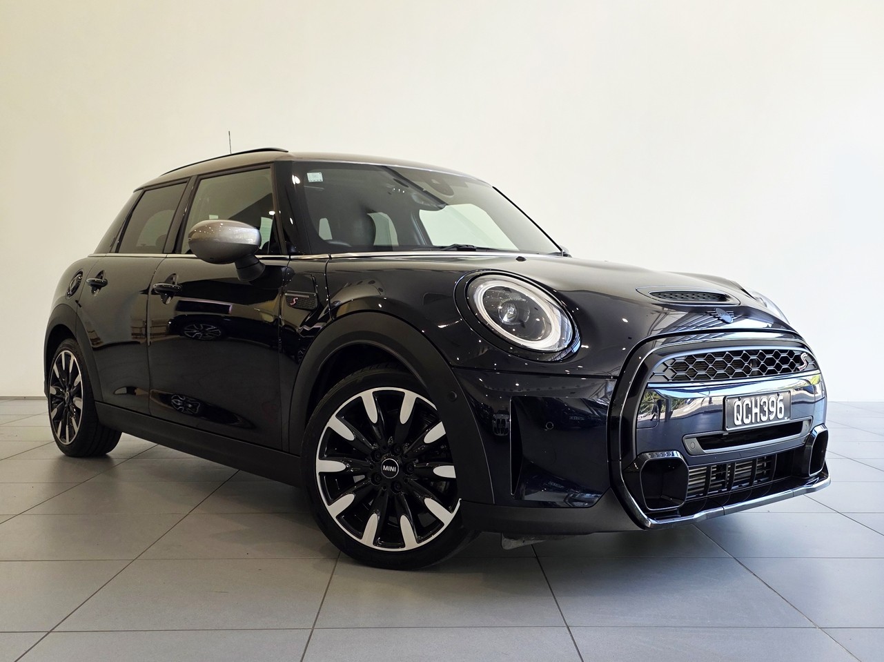 MINI Cooper S 5-Dr Hatch The Yours