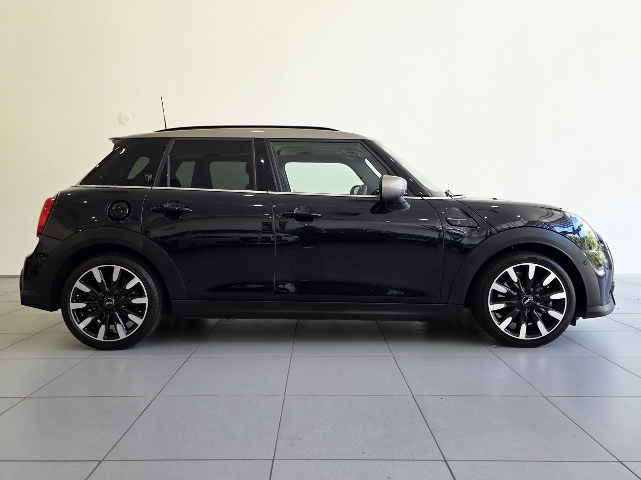 MINI Cooper S 5-Dr Hatch The Yours