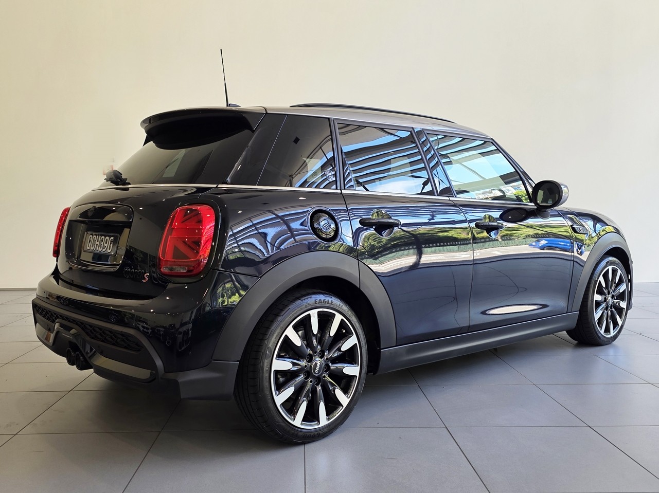 MINI Cooper S 5-Dr Hatch The Yours