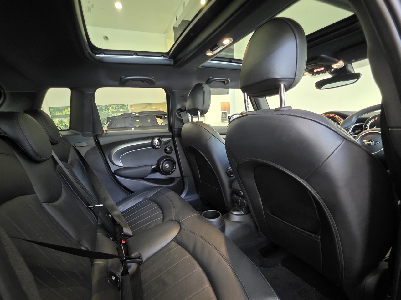 MINI Cooper S 5-Dr Hatch The Yours