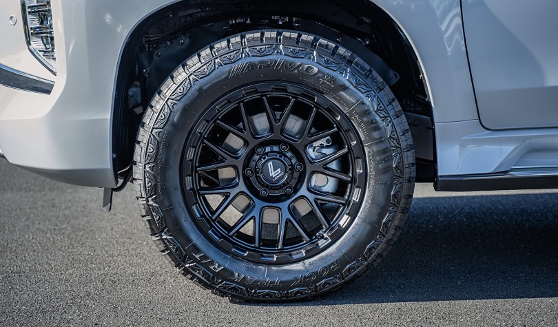 2026 Mitsubishi Pajero Sport 6