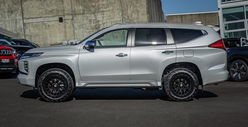 2026 Mitsubishi Pajero Sport 5