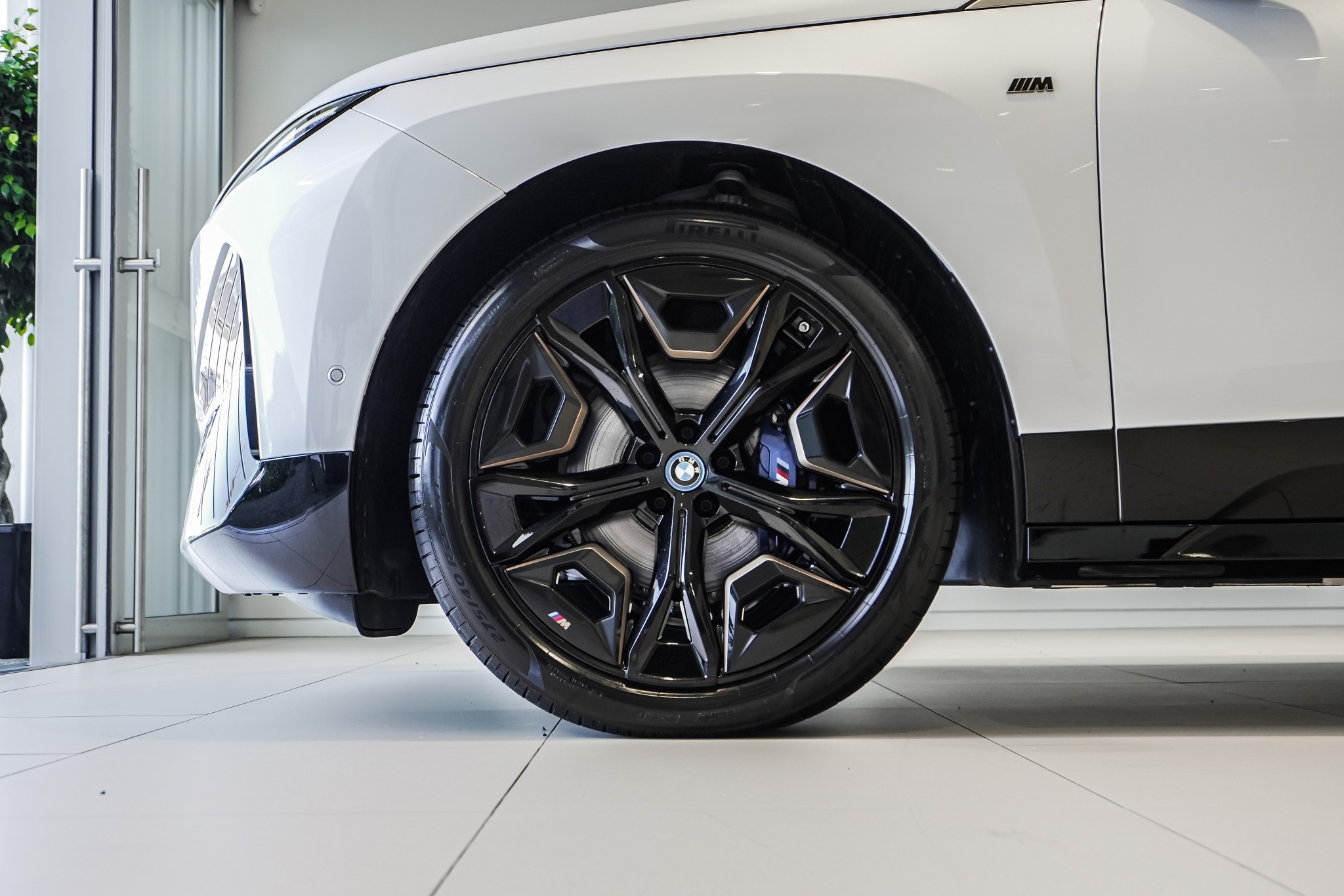 BMW iX M60 112Kwh/Ev/4Wd