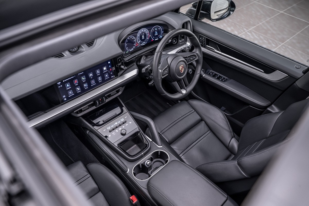 Porsche Cayenne SUV (E3 II)