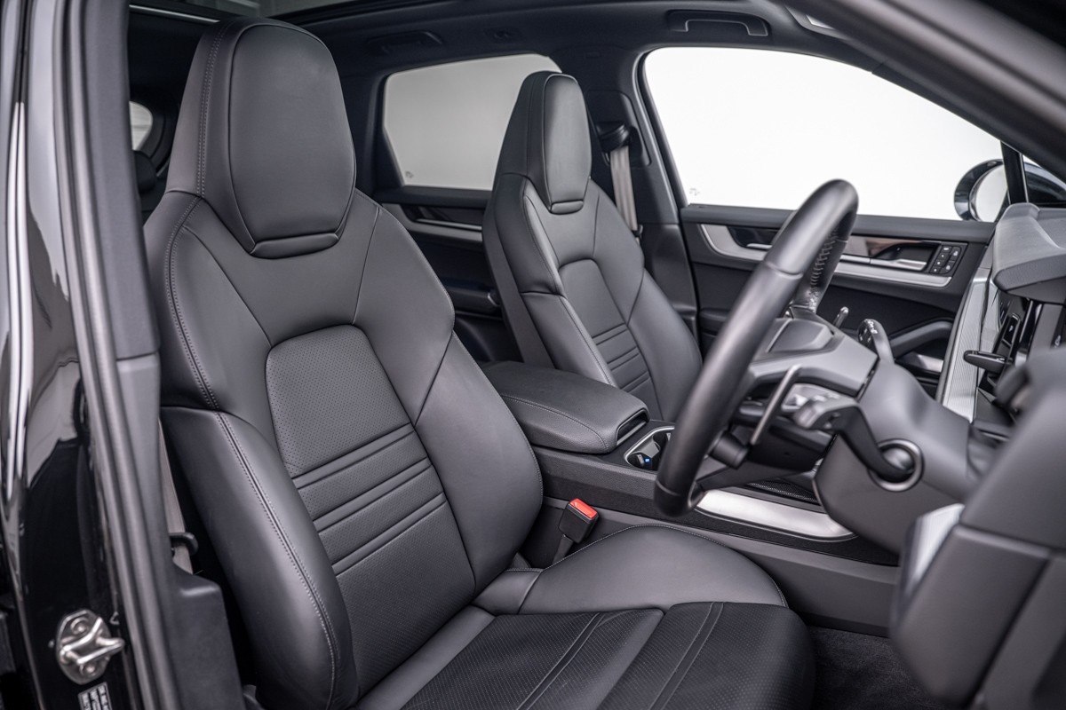 Porsche Cayenne SUV (E3 II)