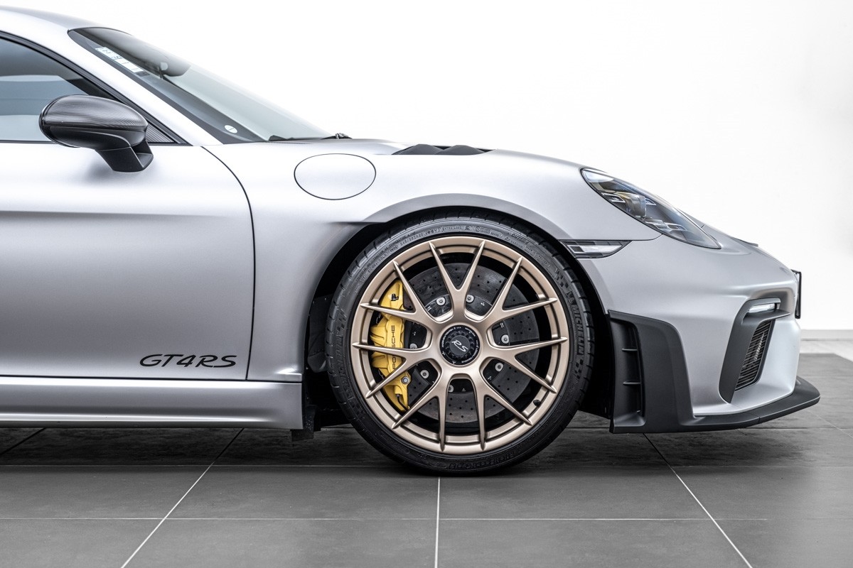 Porsche 718 Cayman GT4 RS - Weissach Package