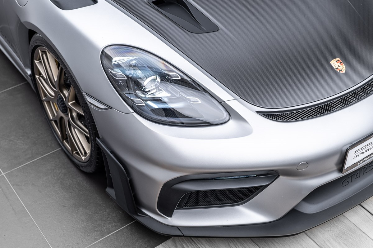 Porsche 718 Cayman GT4 RS - Weissach Package