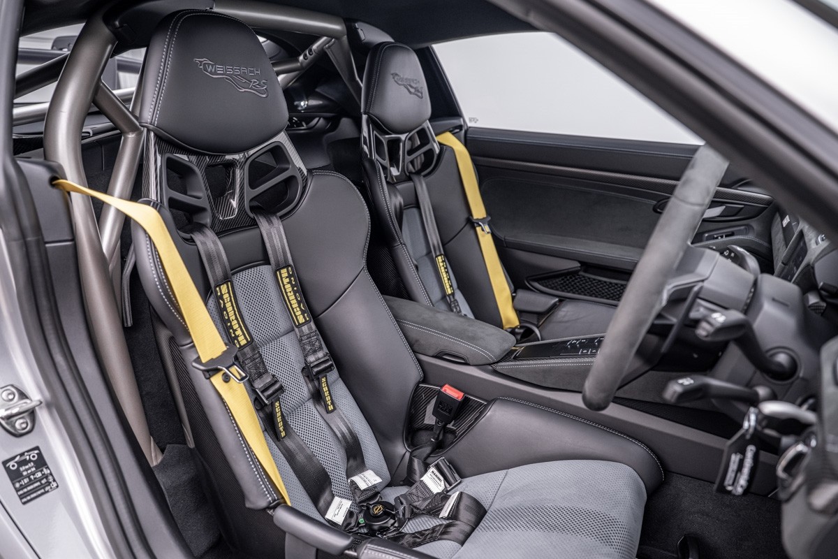 Porsche 718 Cayman GT4 RS - Weissach Package