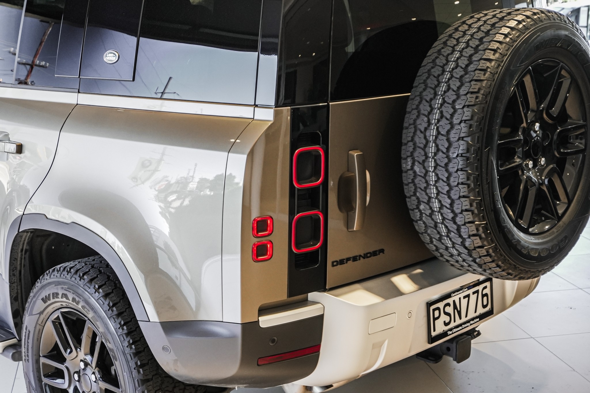 Land Rover Defender 110 D300 S 3.0Dt/4Wd