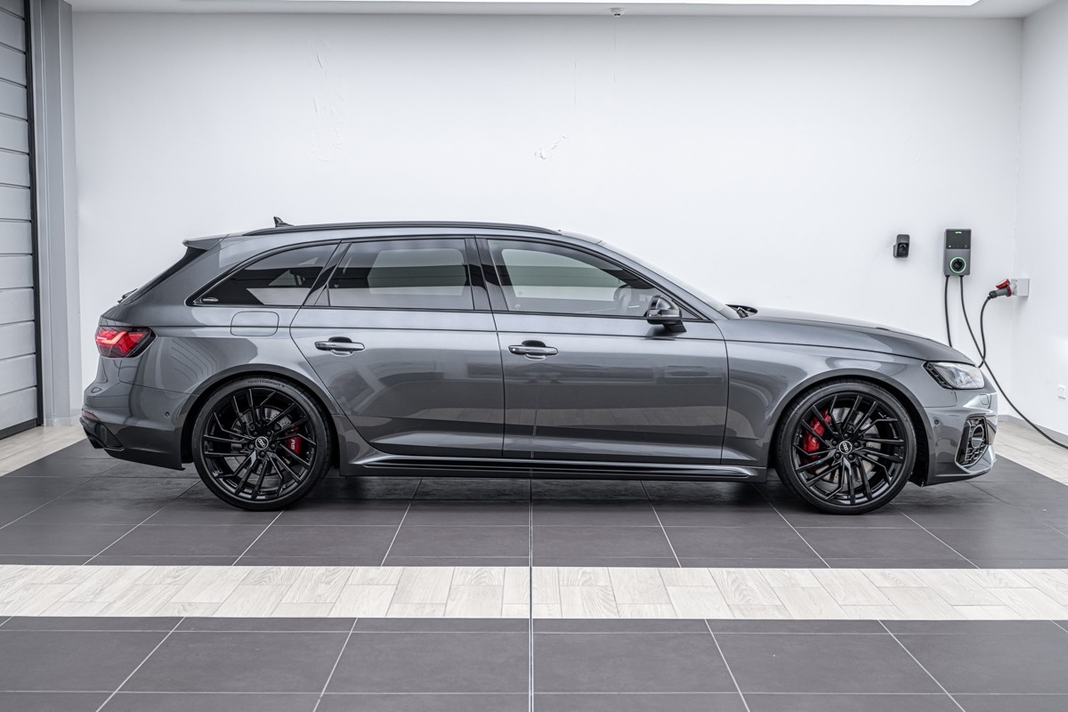 Audi RS4 Avant 331KW
