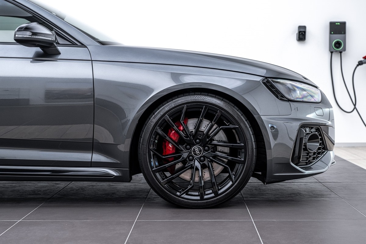 Audi RS4 Avant 331KW