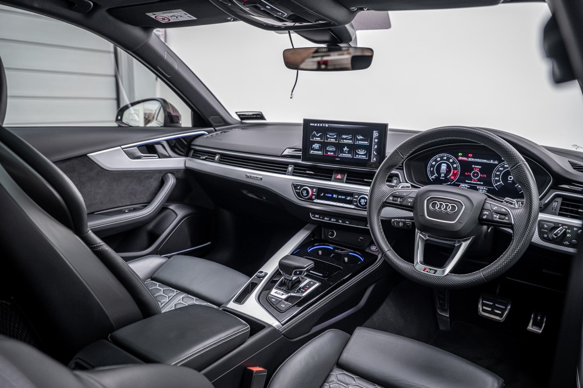 Audi RS4 Avant 331KW