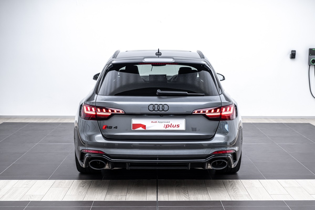 Audi RS4 Avant 331KW