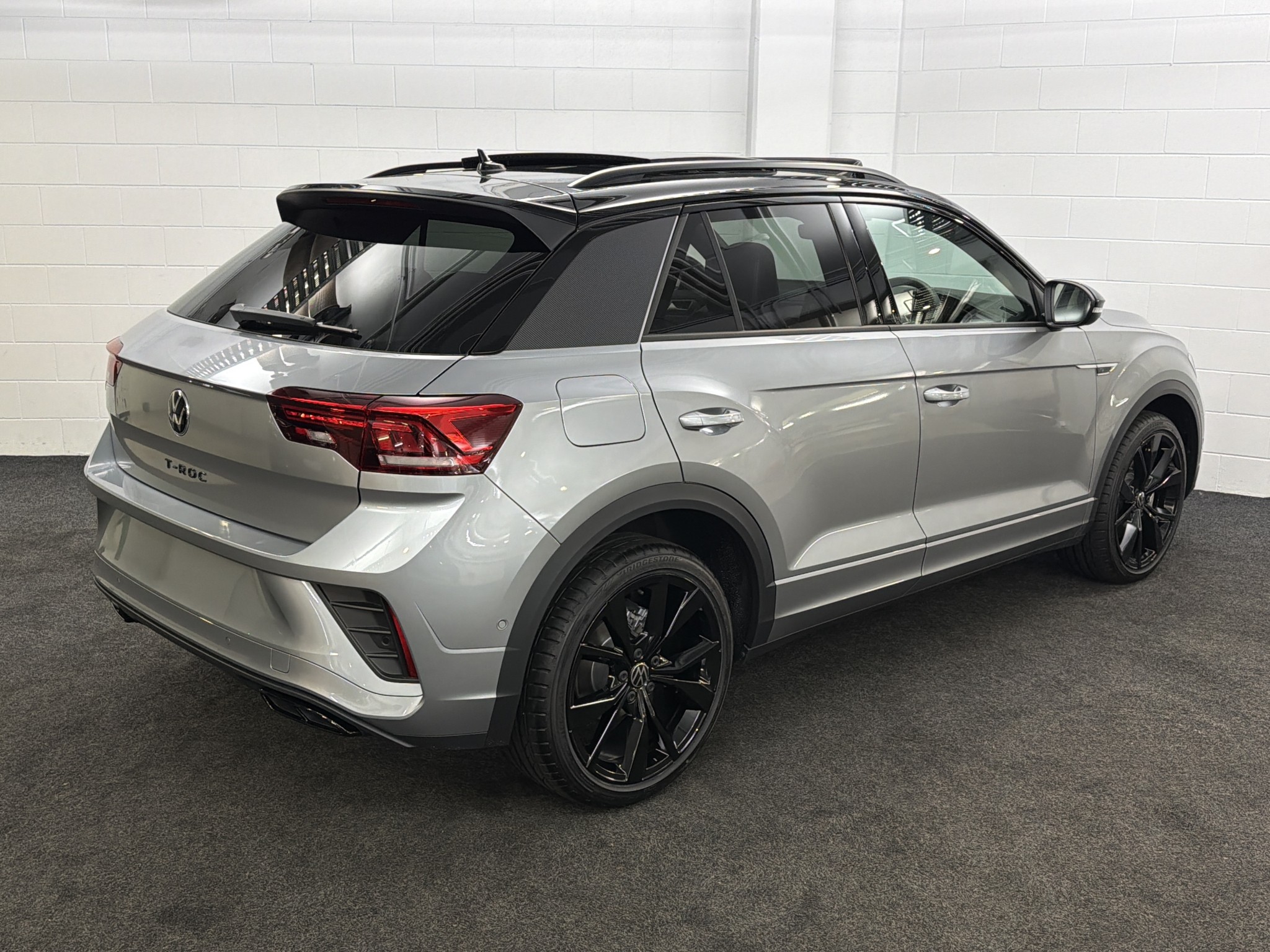 Volkswagen T-Roc 2WD R-LINE