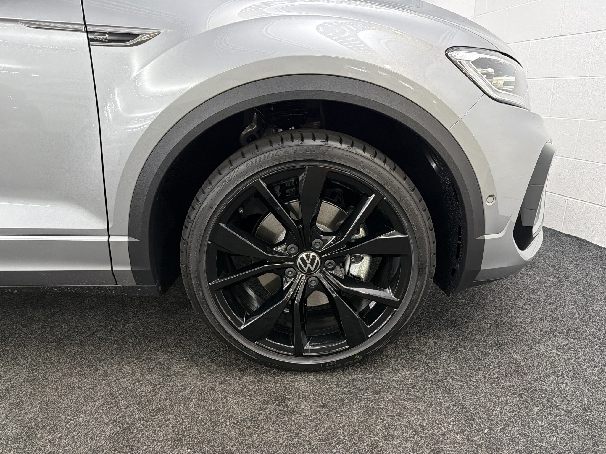 Volkswagen T-Roc 2WD R-LINE