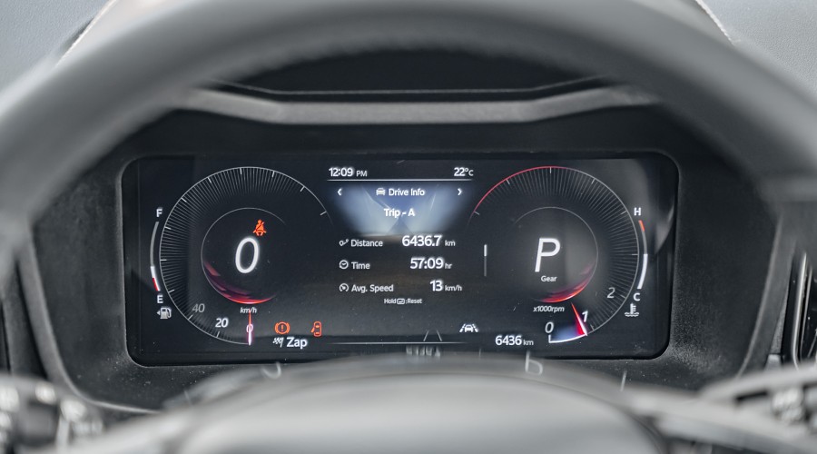 2025 Mahindra XUV3XO 12