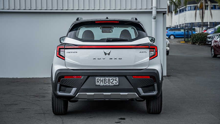 2025 Mahindra XUV3XO 4