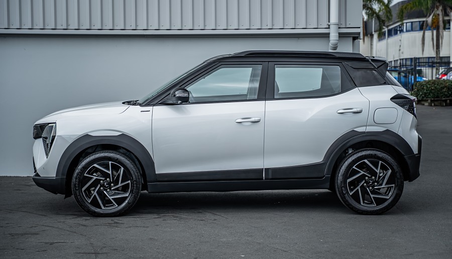 2025 Mahindra XUV3XO 5