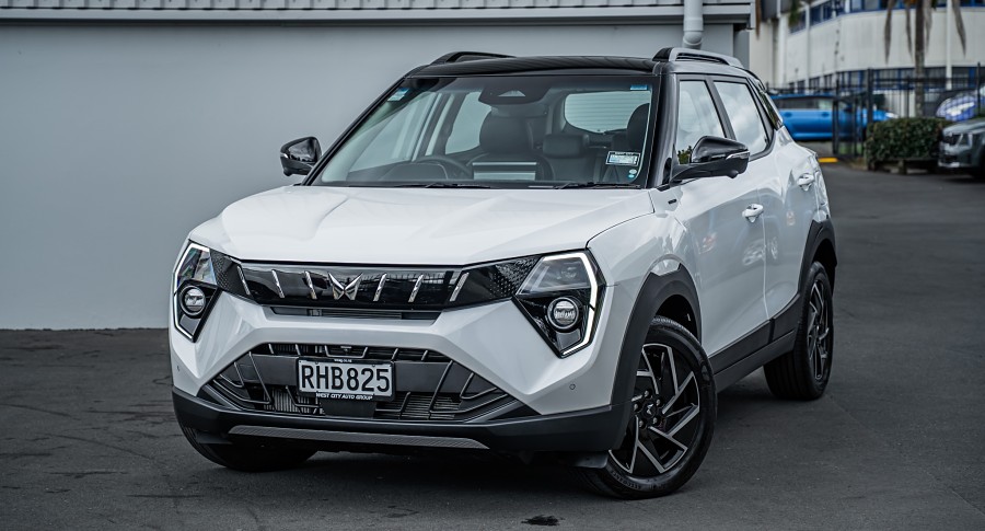 2025 Mahindra XUV3XO 1