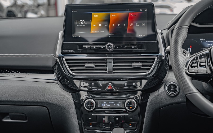 2025 Mahindra XUV3XO 15